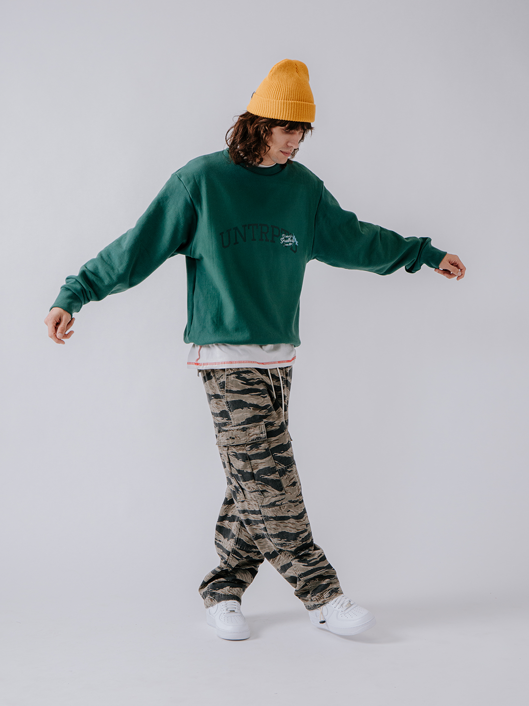 Fundamentals Crewneck Chosen Jade Green - On Body